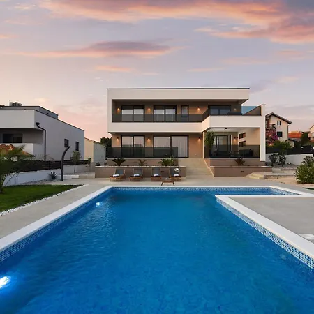 Sunlight Zadarvillas וילה *