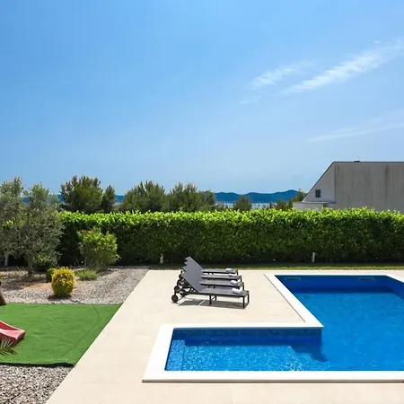 Sunlight Zadarvillas Vila *