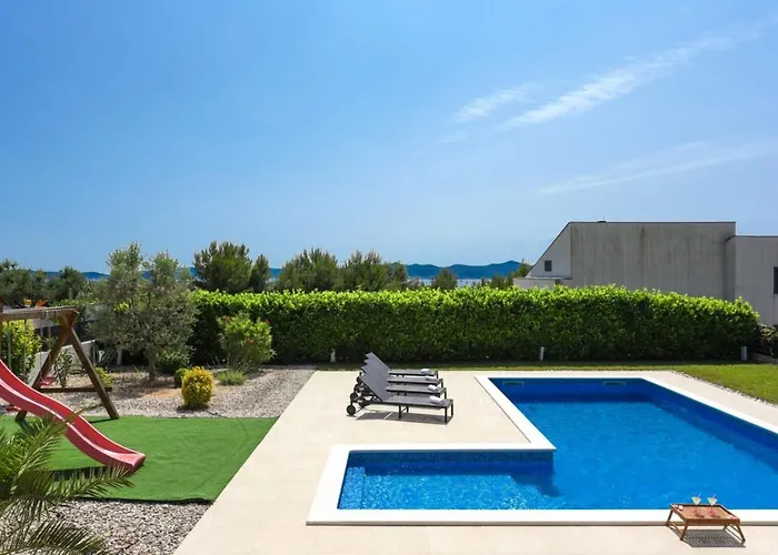 Sunlight Zadarvillas 别墅 *