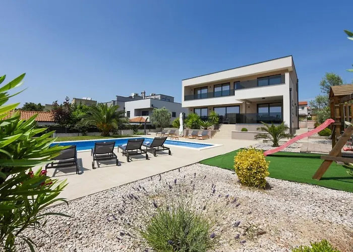 别墅 Sunlight Zadarvillas *