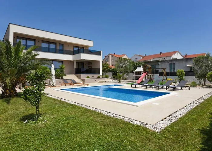 Sunlight Zadarvillas 别墅 *